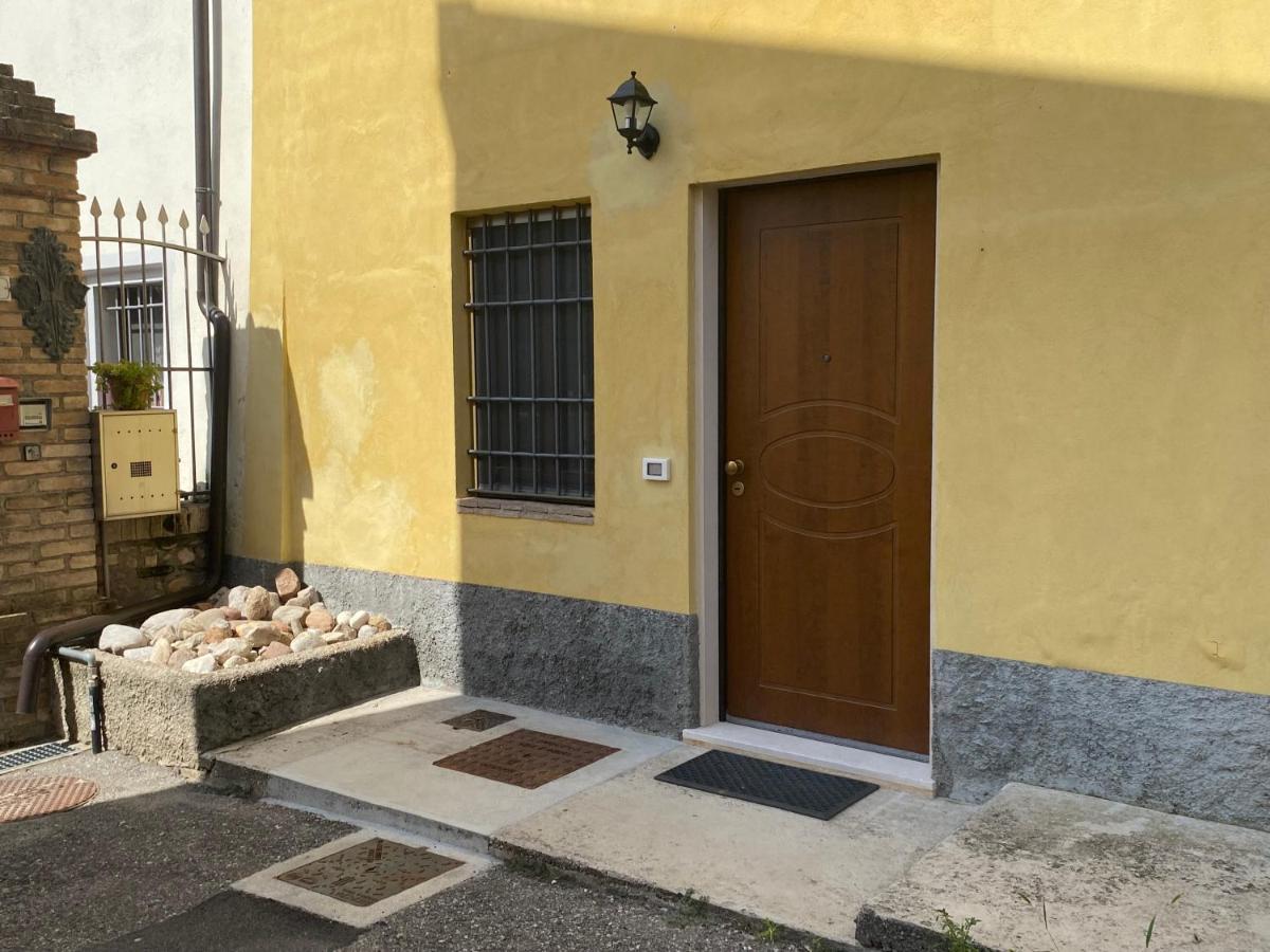 Appartamento B&B C'Era Una Volta Solferino Exterior photo